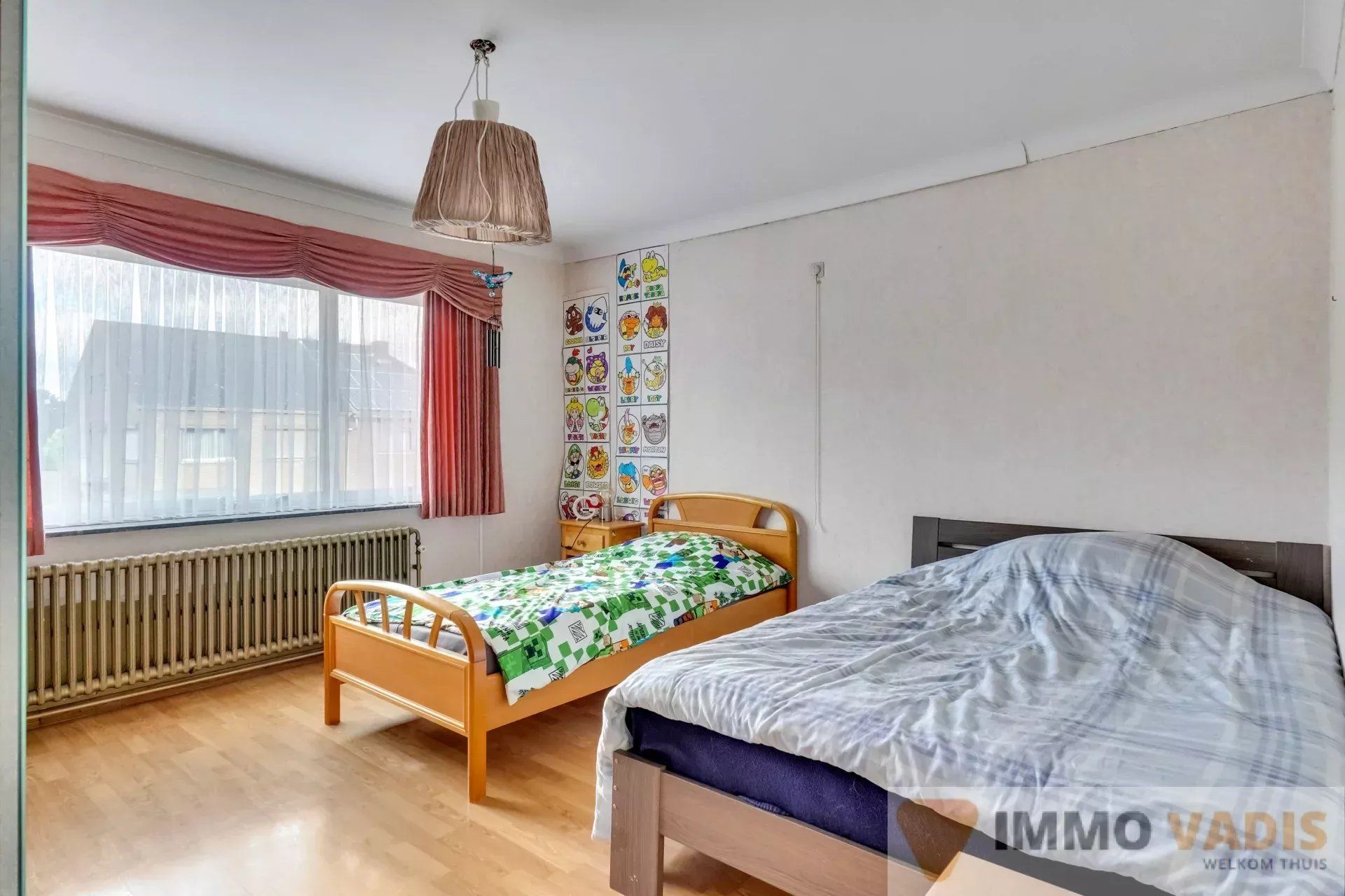Ruime halfopen bebouwing op rustige locatie foto 18