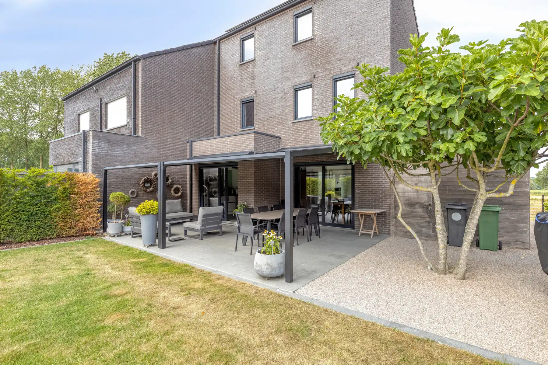 Instapklare woning met 3 slaapkamers en landelijk uitzicht foto 15