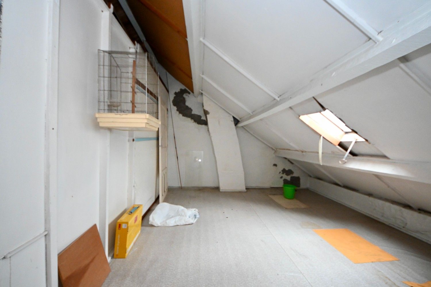 Woning met 3 slaapkamers , tuin en garage. foto 17