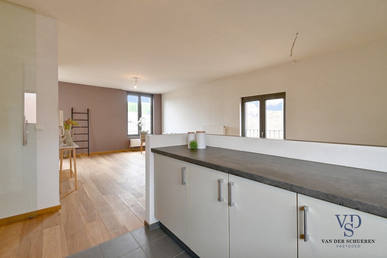 Eigentijds appartement in centrum Eke.  foto 10