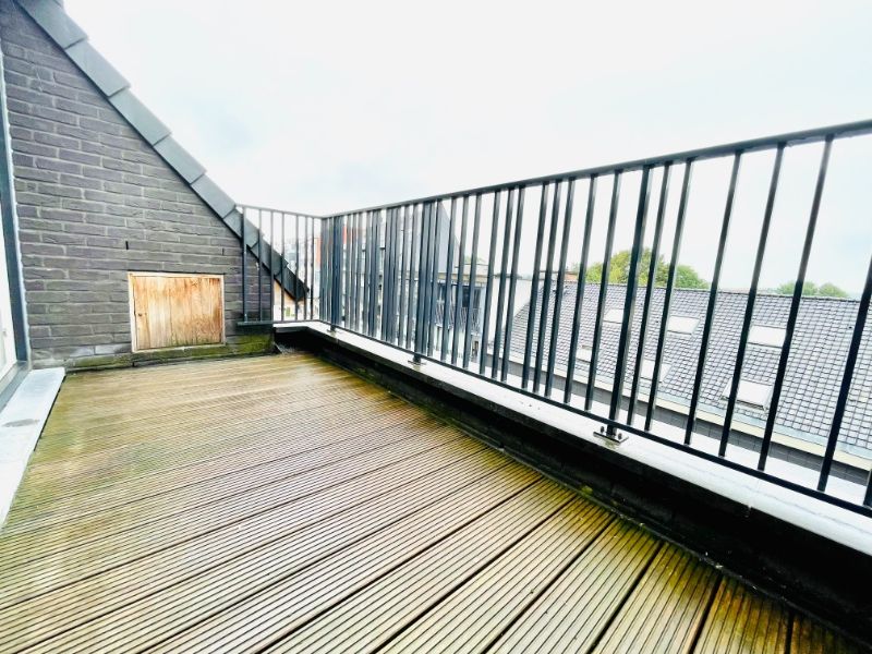 Ruim instapklaar duplex-appartement met autostandplaats foto 15