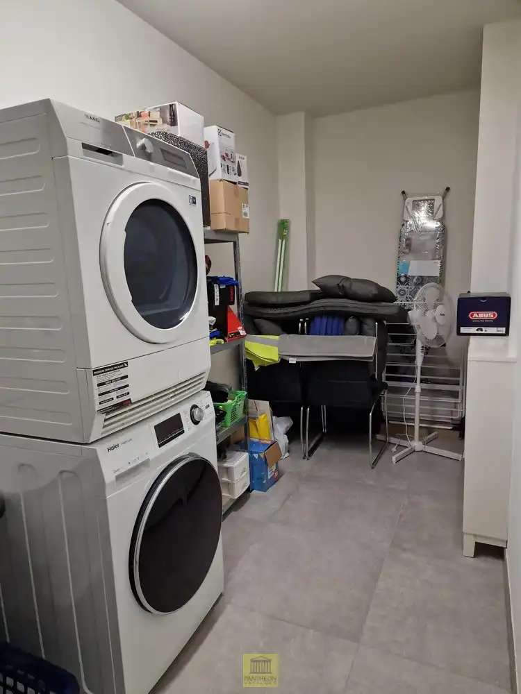 Ruim lichtrijk appartement met groot terras, garage én staanplaats! foto 12