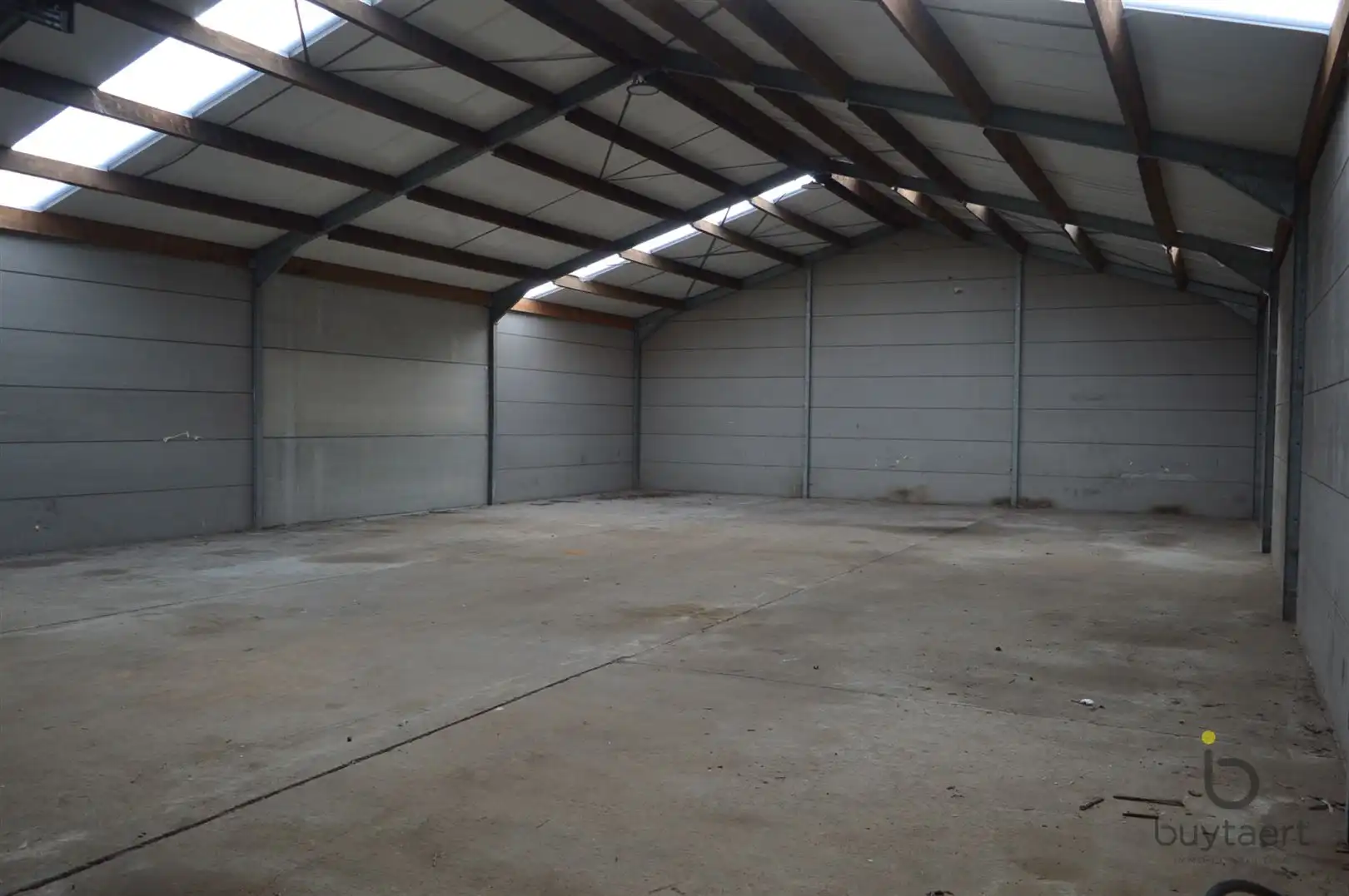 Ruime loods met drijfkracht op beton te Kalmthout foto 3