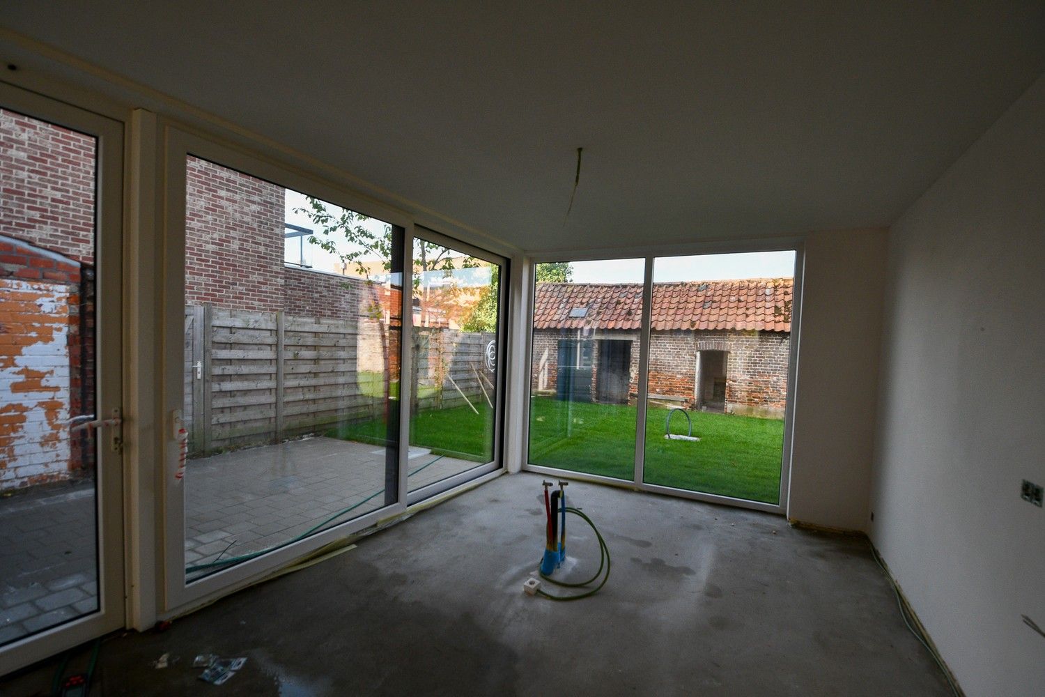 Gerenoveerde dorpswoning met lichtrijke keuken en 3 slaapkamers foto 6