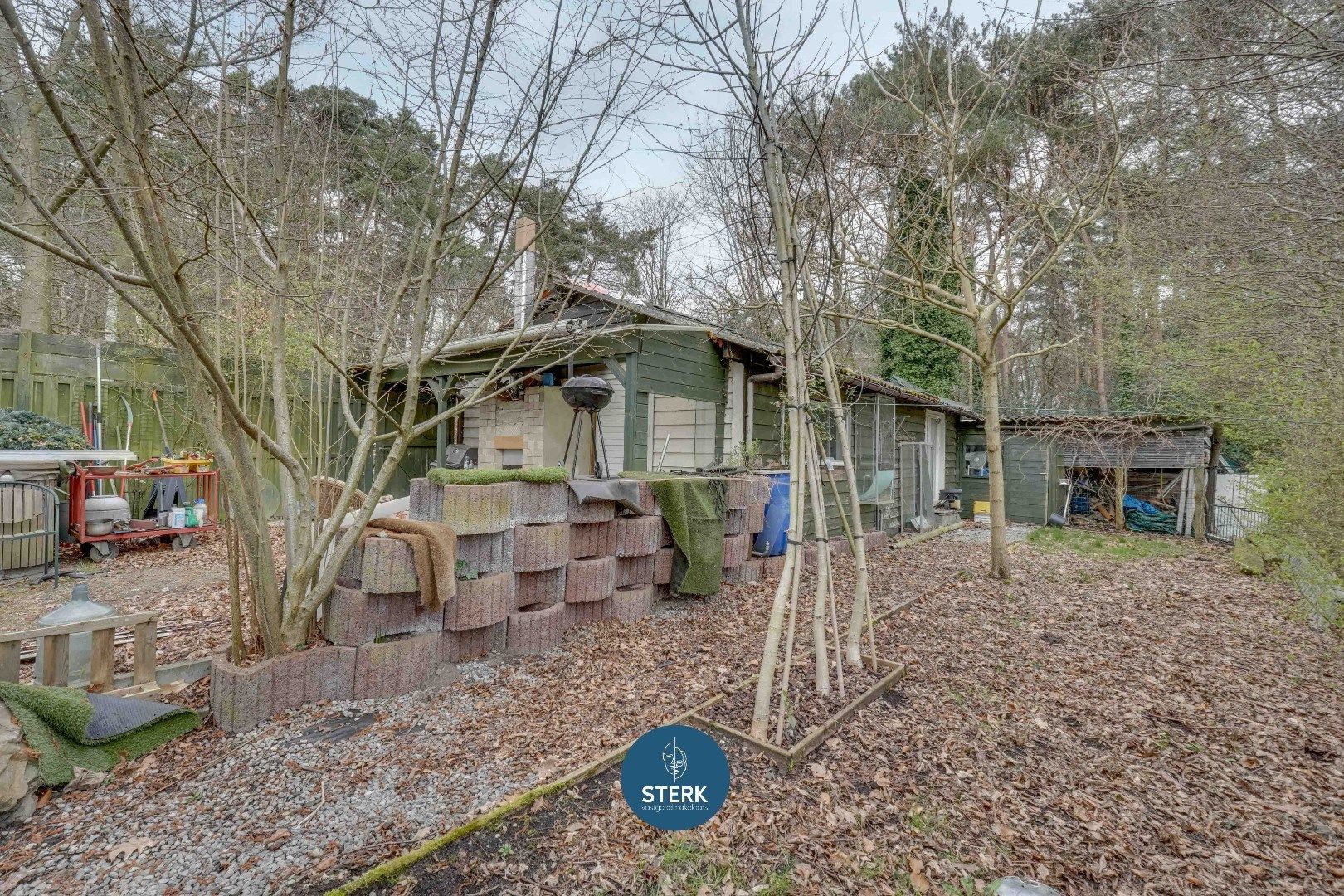 UNIEKE CHALET MIDDEN IN HET BOS VAN ZUTENDAAL !  foto {{pictureIndex}}