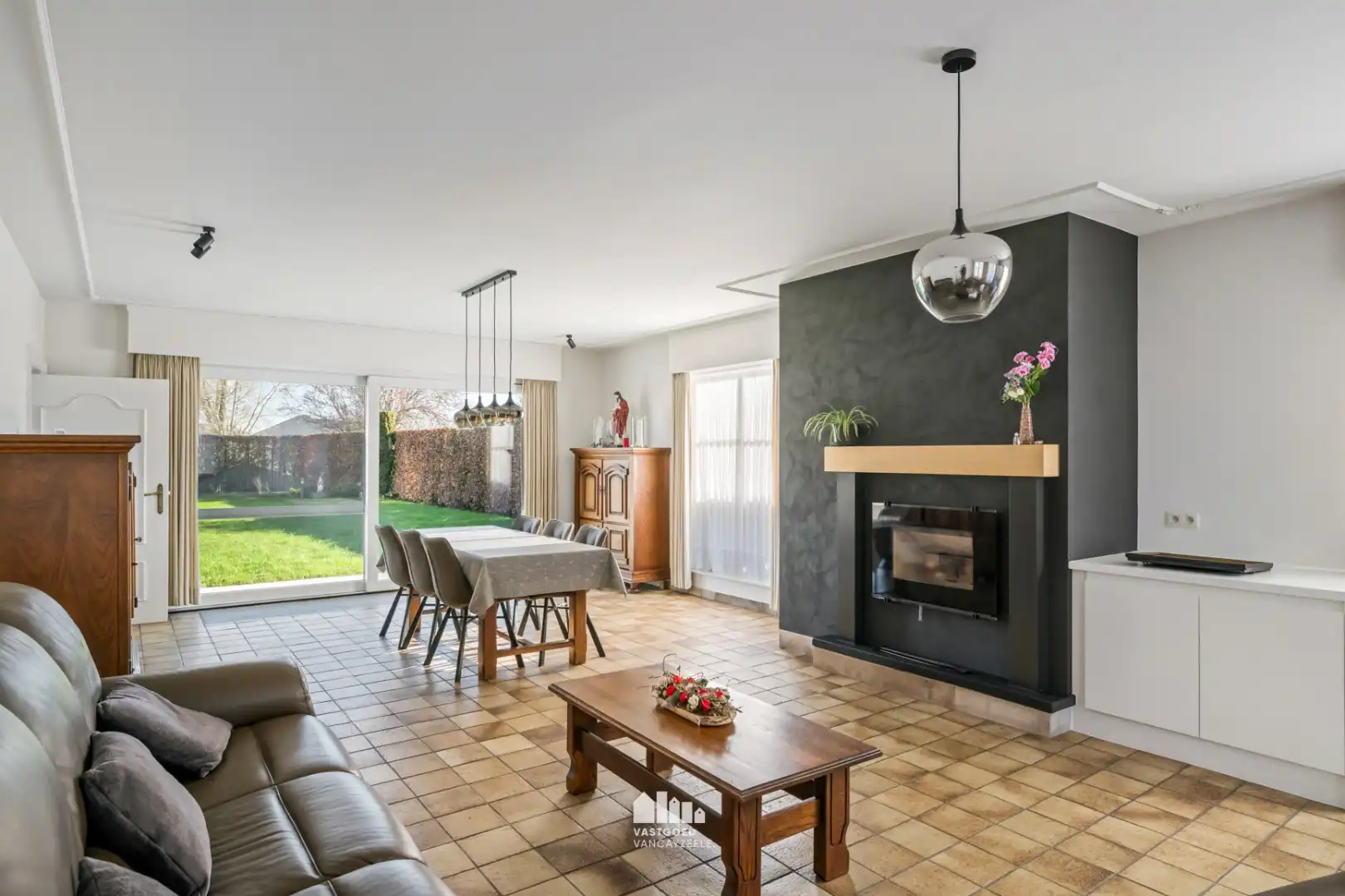  Prachtige villa met achterliggend gastenverblijf en weide op perceel 3.235m².  foto 5