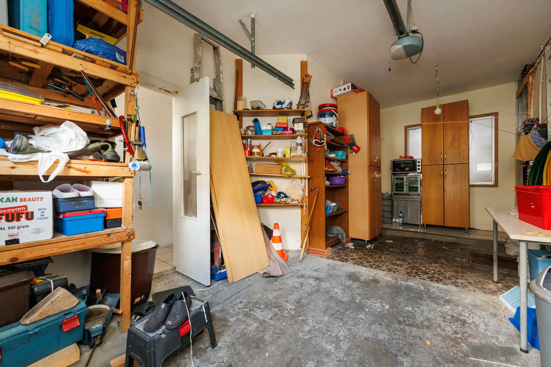 Te renoveren bel-etage met garage en dakterras foto 7