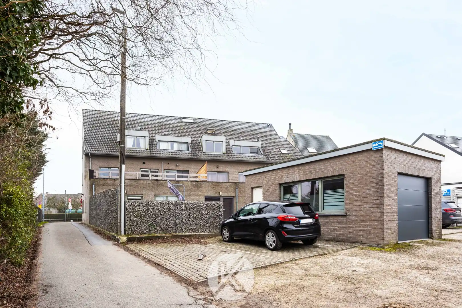 Stijlvol appartement met twee slaapkamers en staanplaats foto 17