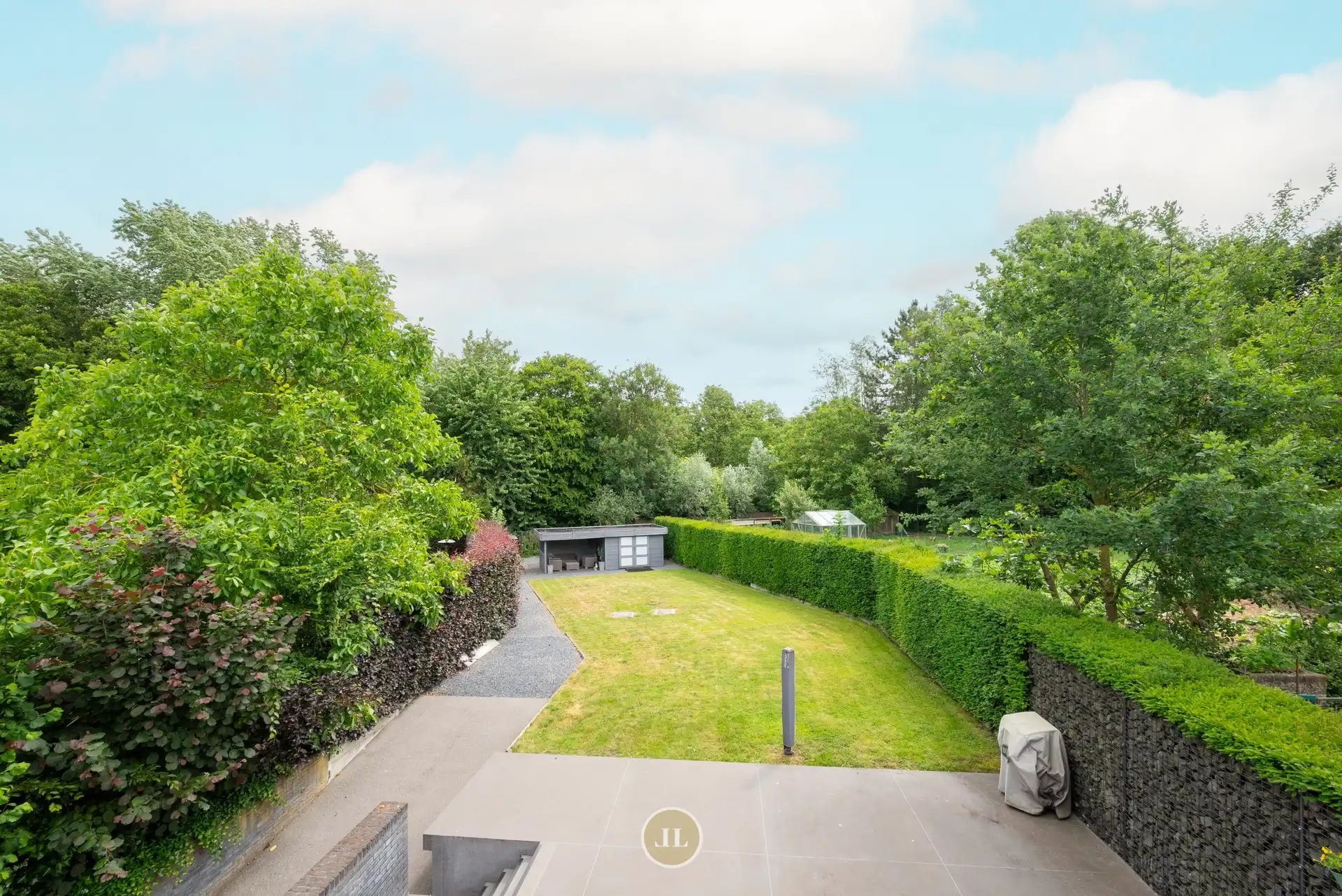 Eigentijdse moderne groen gelegen villa met mooie tuin in Marke centrum foto 30