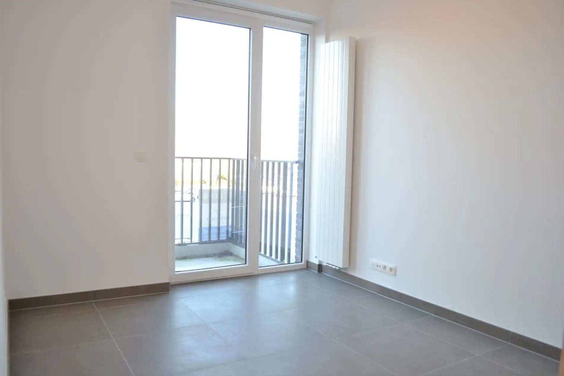 Recent appartement met 2 slaapkamers, 2 terrassen en garagebox te huur in Gullegem foto 9