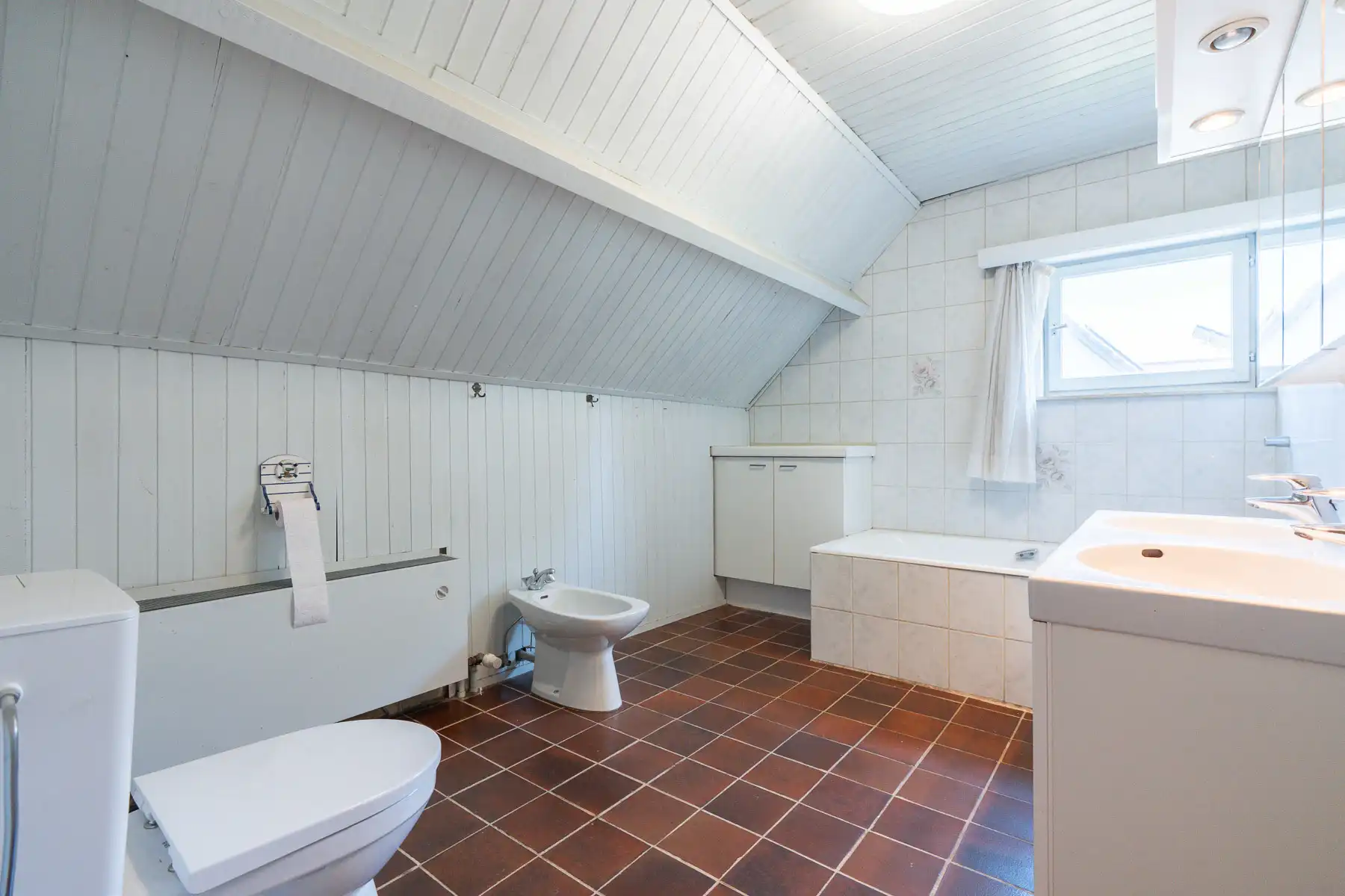 Charmante en ruime villa op een toplocatie in het groen foto 26
