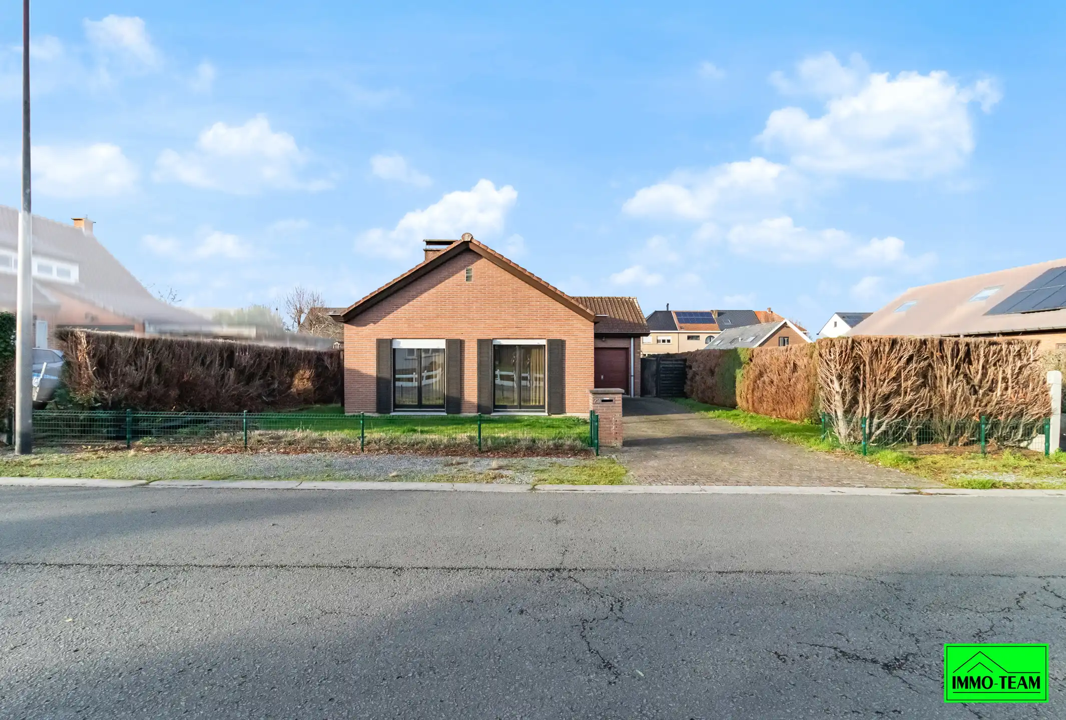 Bungalow met 3 slaapkamers in rustige woonwijk  foto 3