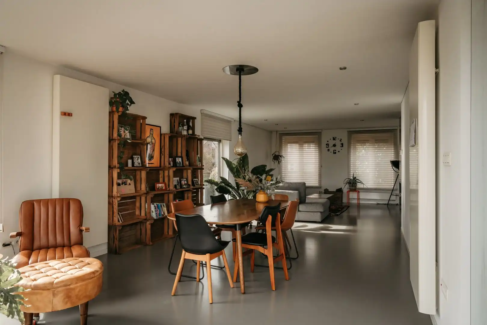 Gezellige instapklare woning met 3 slaapkamers en ruime tuin met prachtig zicht te Pelt. foto 6