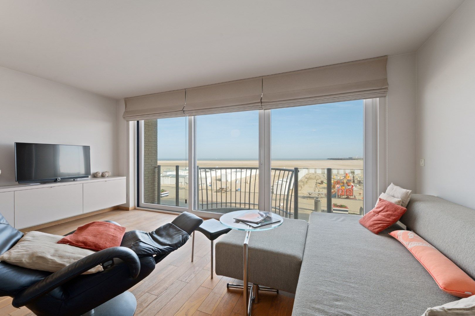 stijlvol gerenoveerd appartement met 2 slaapkamer foto 3