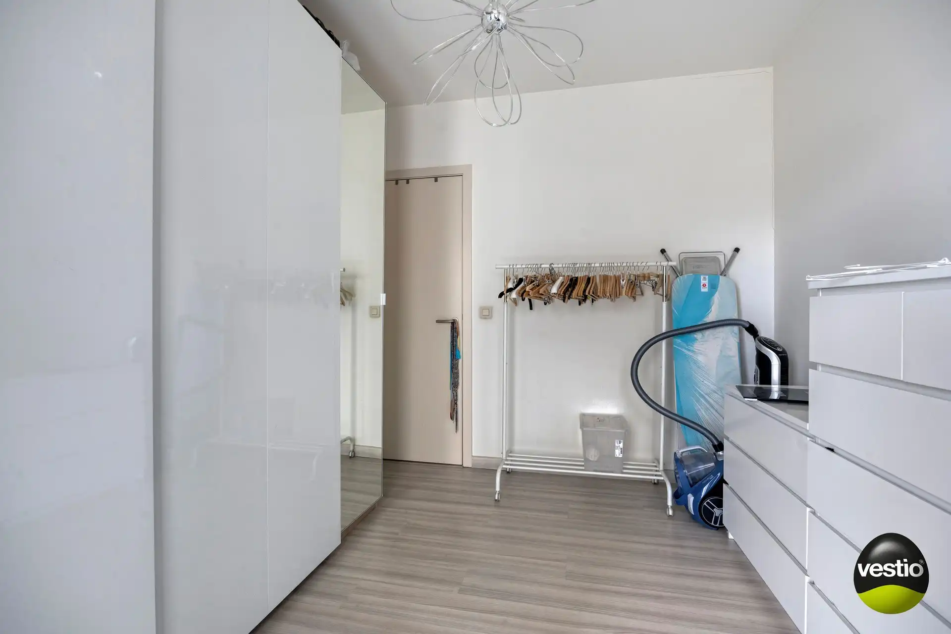 Smaakvol, kwalitatief afgewerkt 2 slaapkamer appartement met terras. foto 12