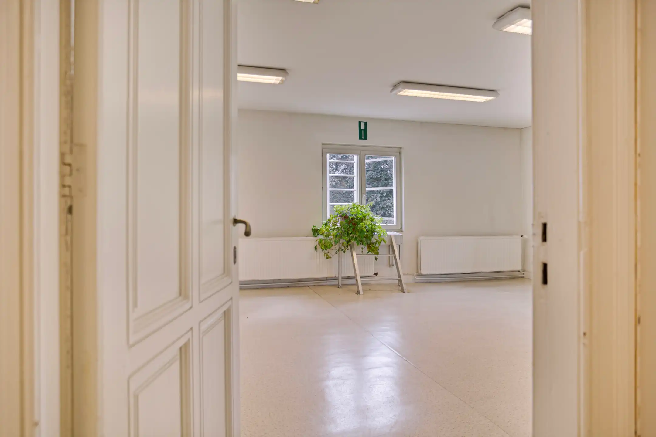 ANTWERPEN - Majestueus gebouw met parking foto 14