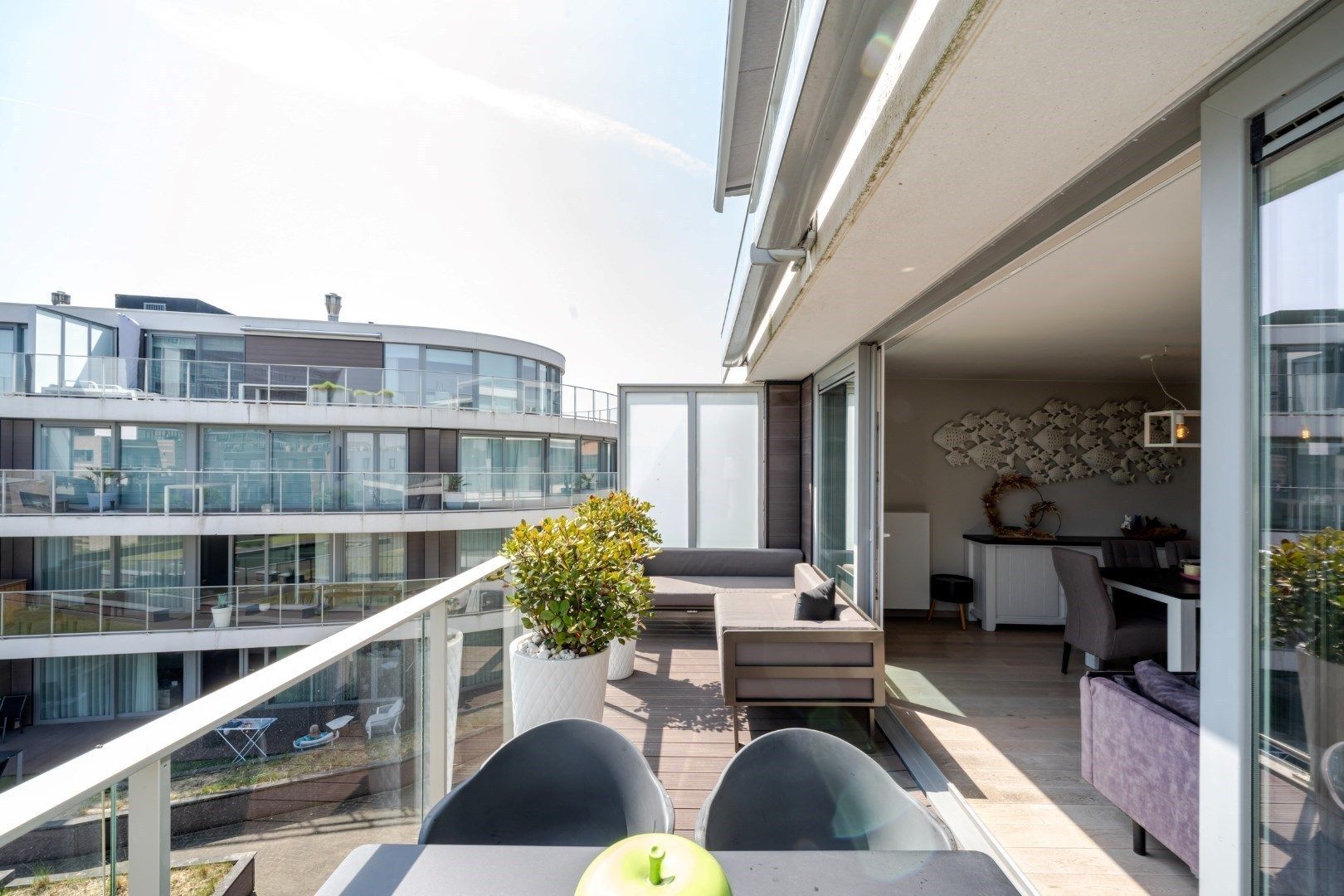 2-slaapkamerappartement met zonovergoten terrassen, hoogwaardige afwerking en topligging nabij zee foto 19