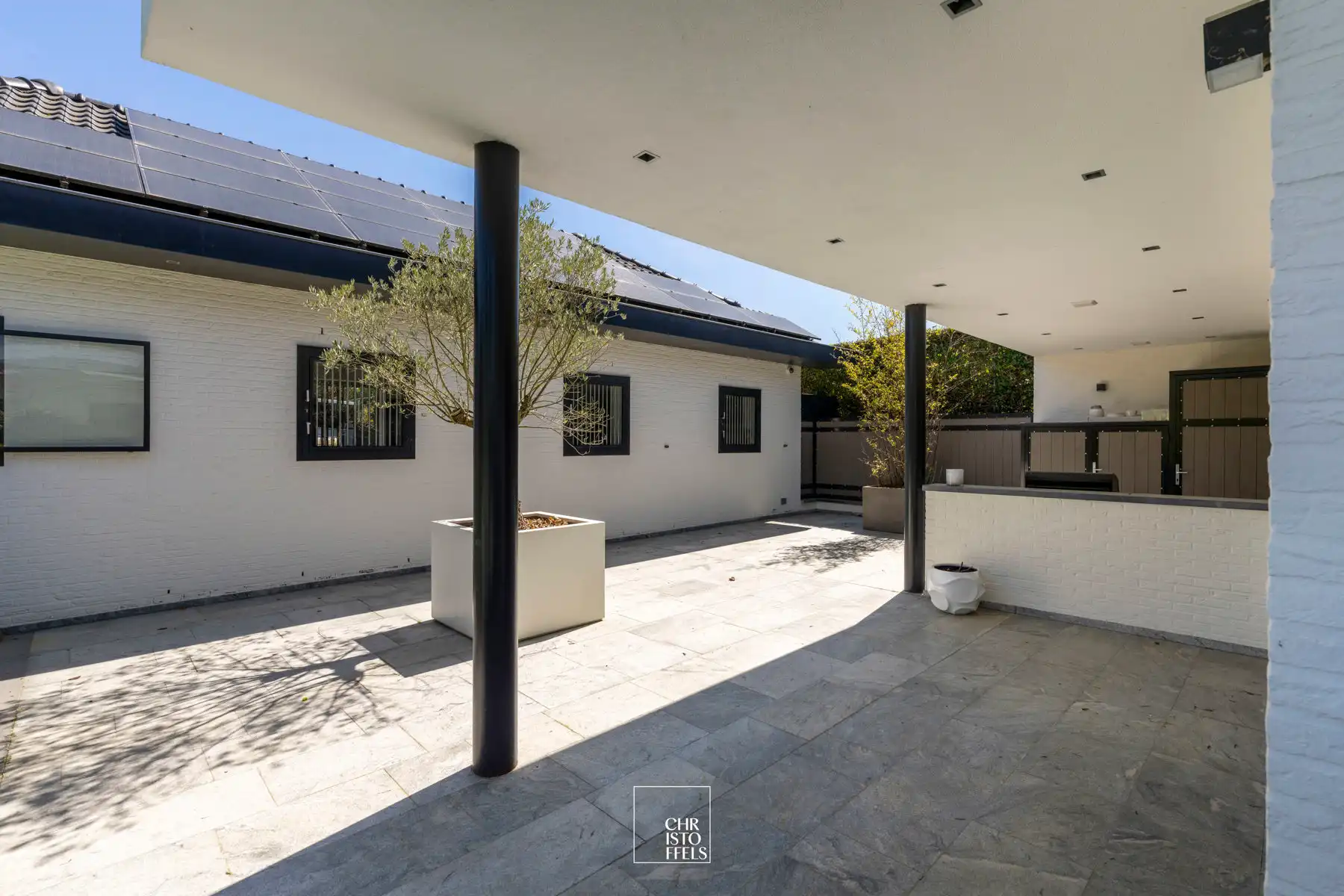 Exclusieve villa (511m²) met buitenzwembad, wellnessruimte en paardenaccommodatie in Lanaken foto 42