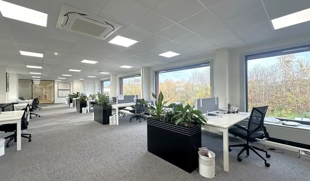 Exclusief ingericht kantoor te huur in Dionysius KMO center te Sint-Denijs-Westrem foto 4