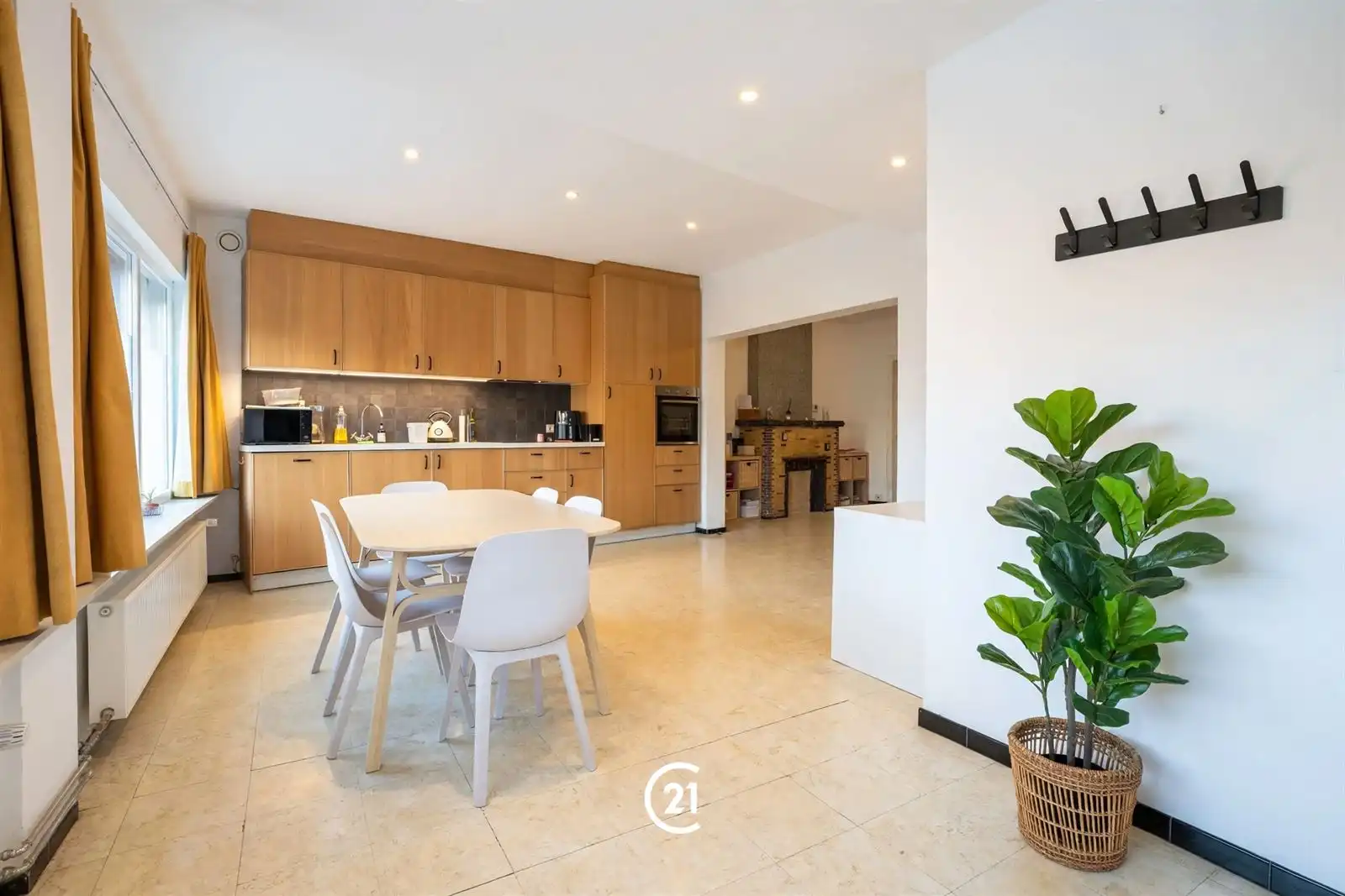 Gelijkvloers appartement met ruime tuin in Herzele foto {{pictureIndex}}