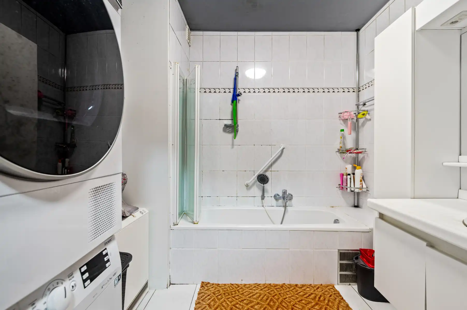 Ruim 2-kamer appartement met terrasje foto 4