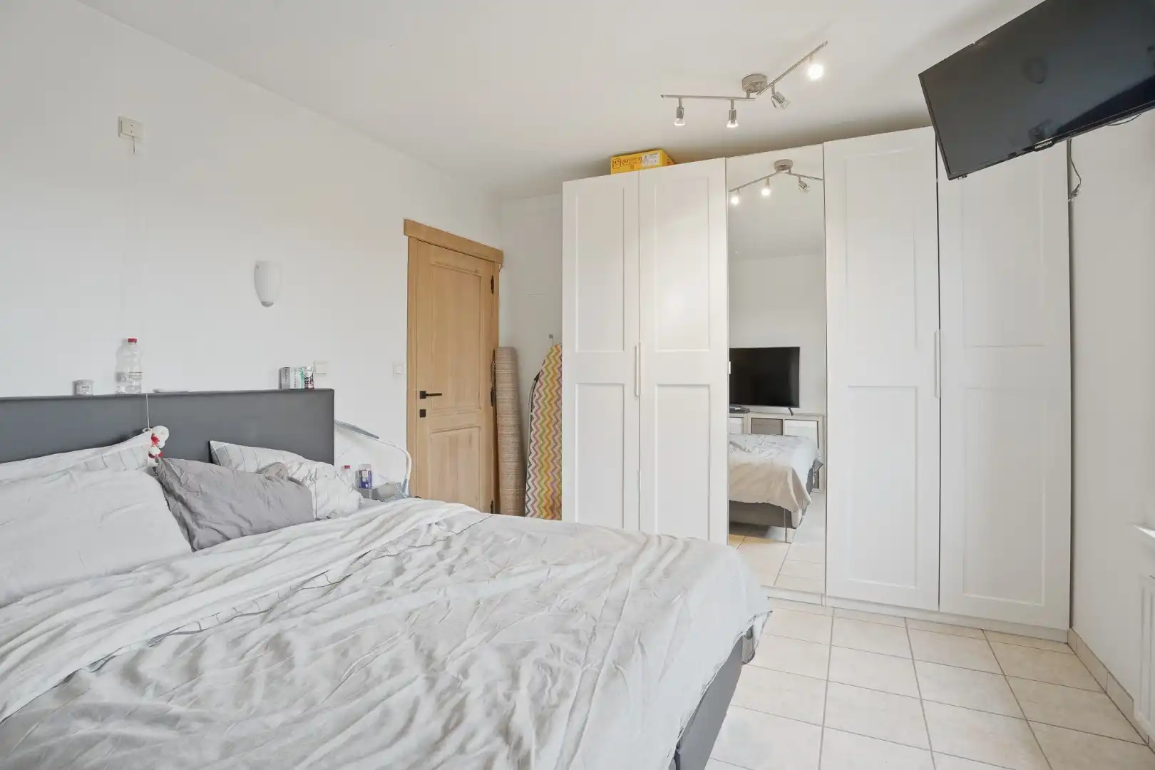 Landelijk gelegen villa met loods in Aartrijke foto 16