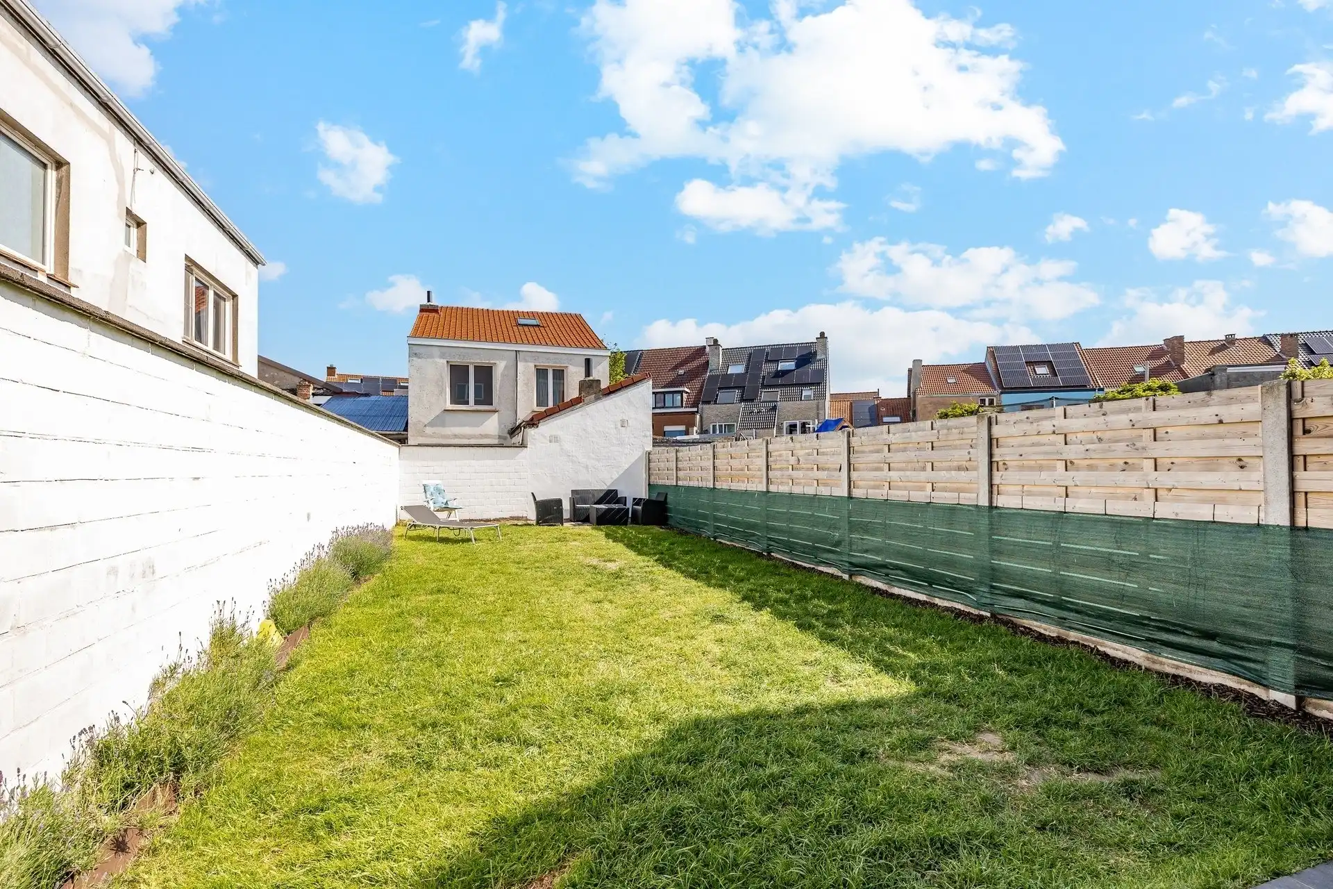 Ruime gezinswoning (225 m²) met 6 slaapkamers, garage en zonnige tuin in Oostende  foto 10