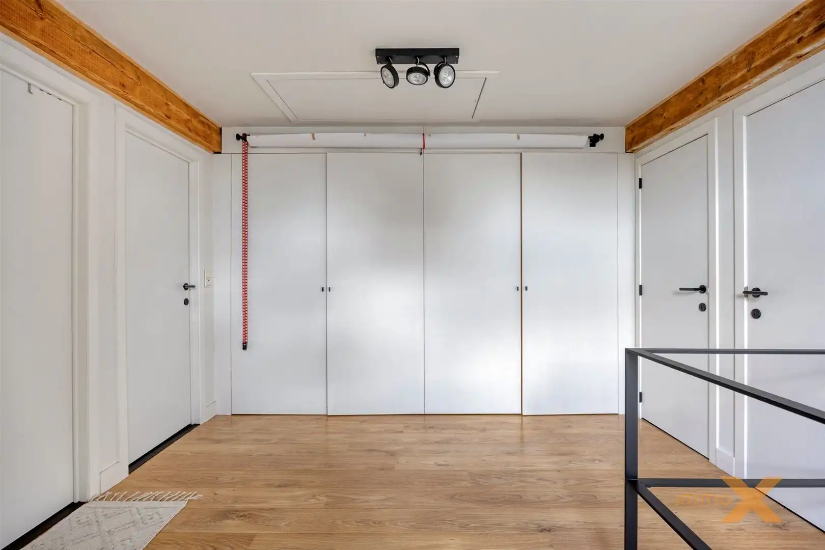 INSTAPKLARE HOEVEWONING MET STALLINGEN EN WEIDEN foto 16