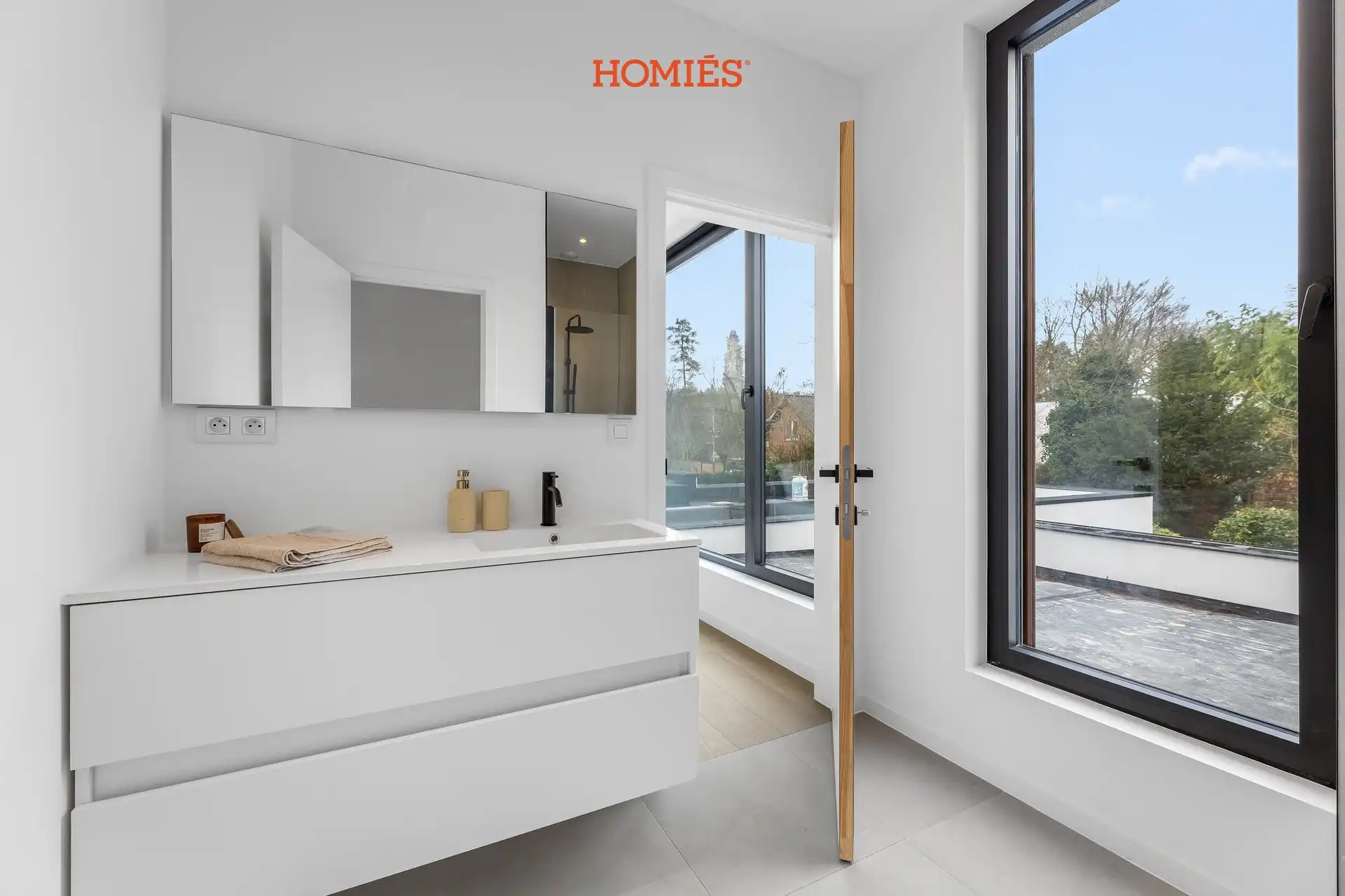 Vernieuwde energiezuinige villa op absolute toplocatie! foto 17