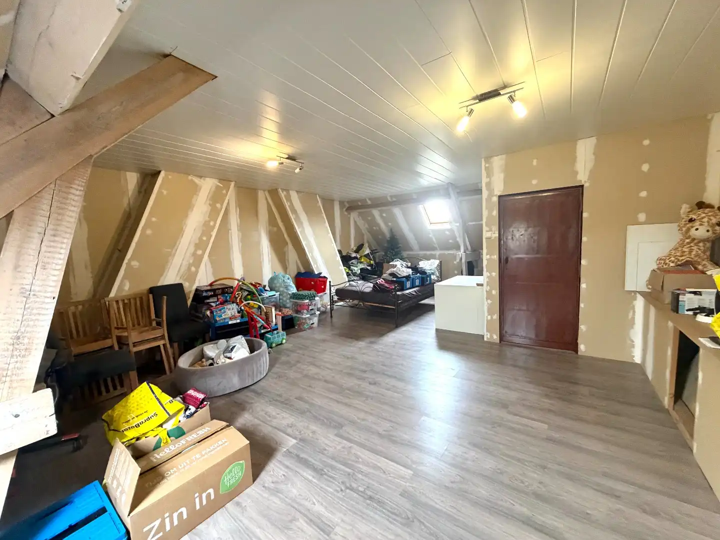  Instapklare rijwoning te koop in het centrum van Harelbeke! foto 17