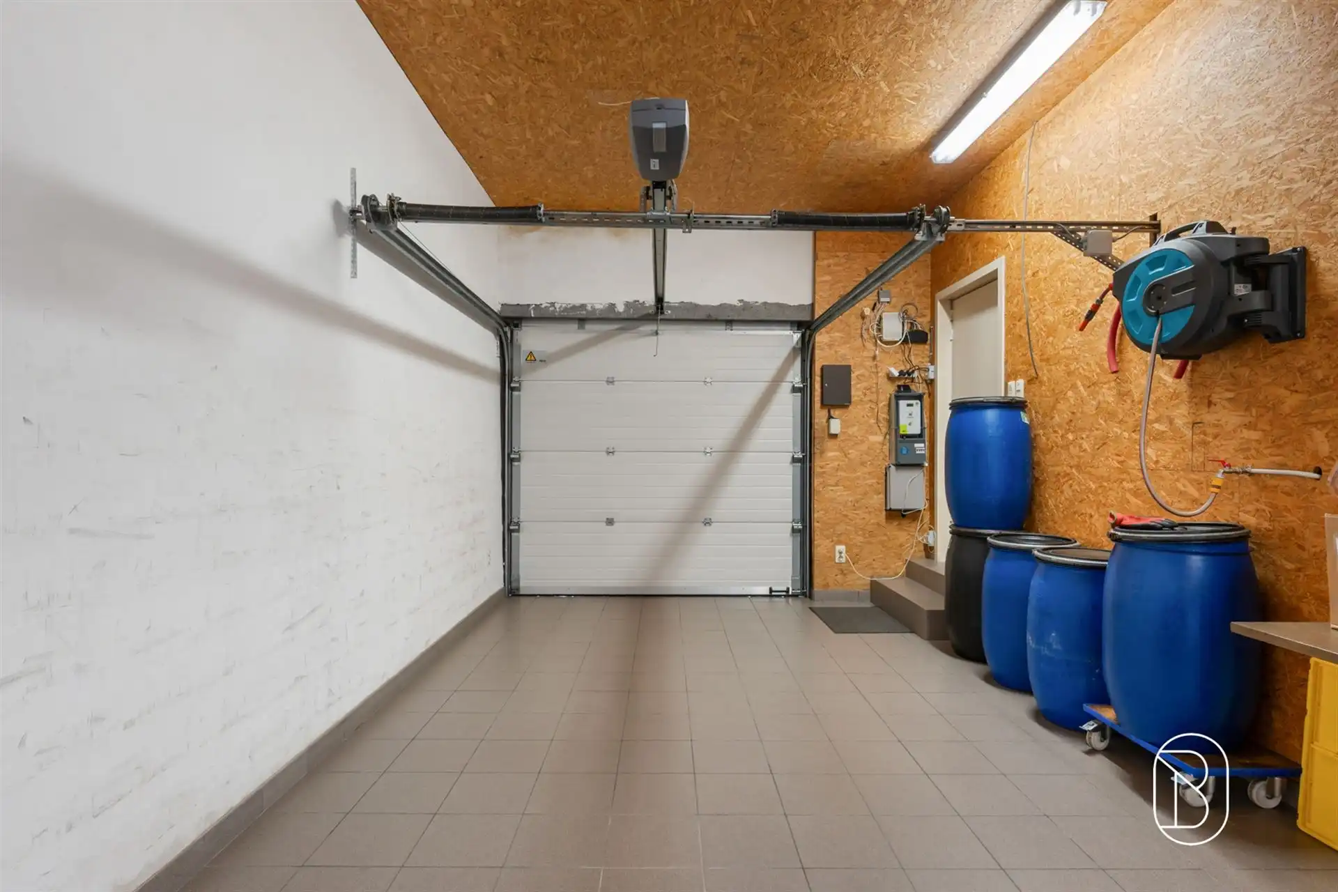 Topgelegen frituur en instapklaar duplex appartement foto 13