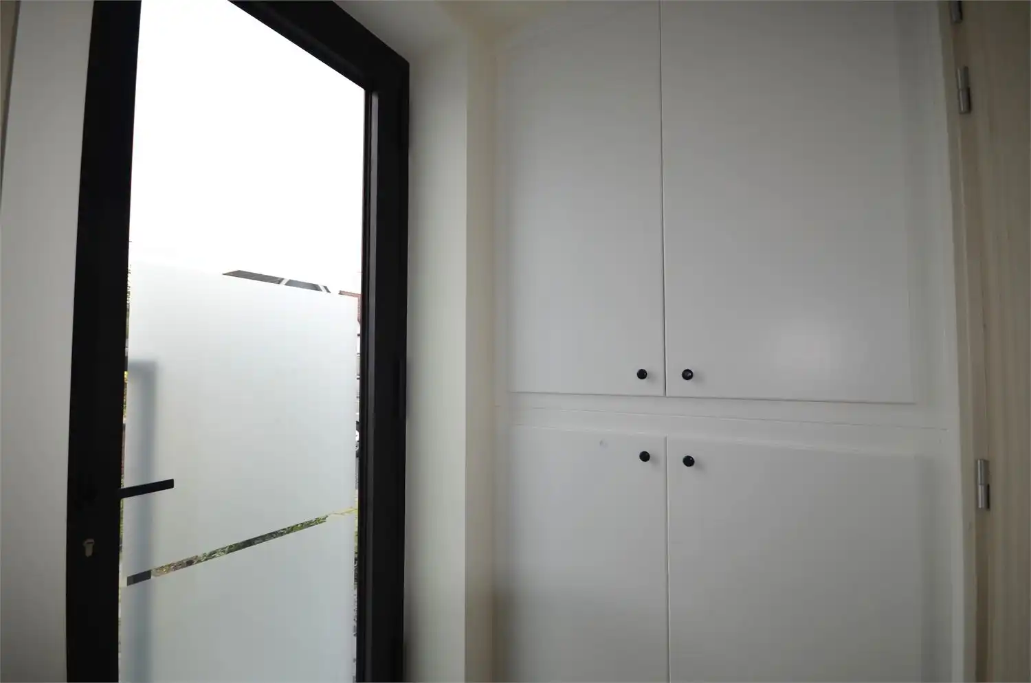 ENKEL AANMELDEN PER MAIL!! LUXUEUS AFGEWERKTE WONING IN PERFECTE STAAT! foto 9