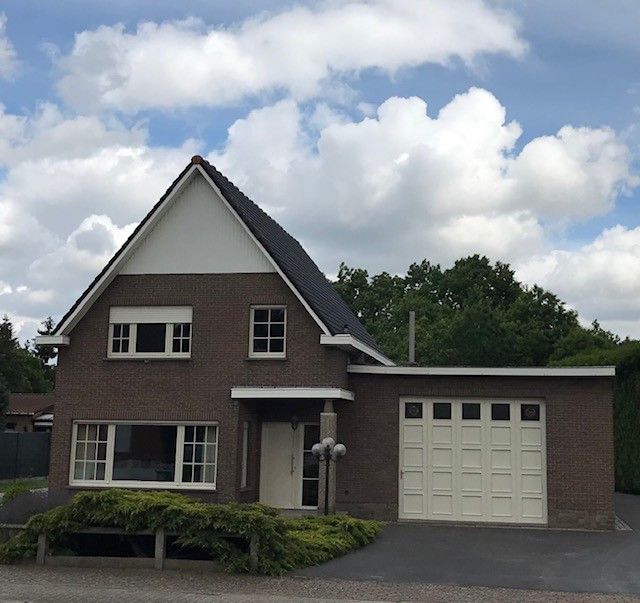 Karaktervolle Woning (OB) 3 Slpk met Magazijnruimte 100m² foto {{pictureIndex}}