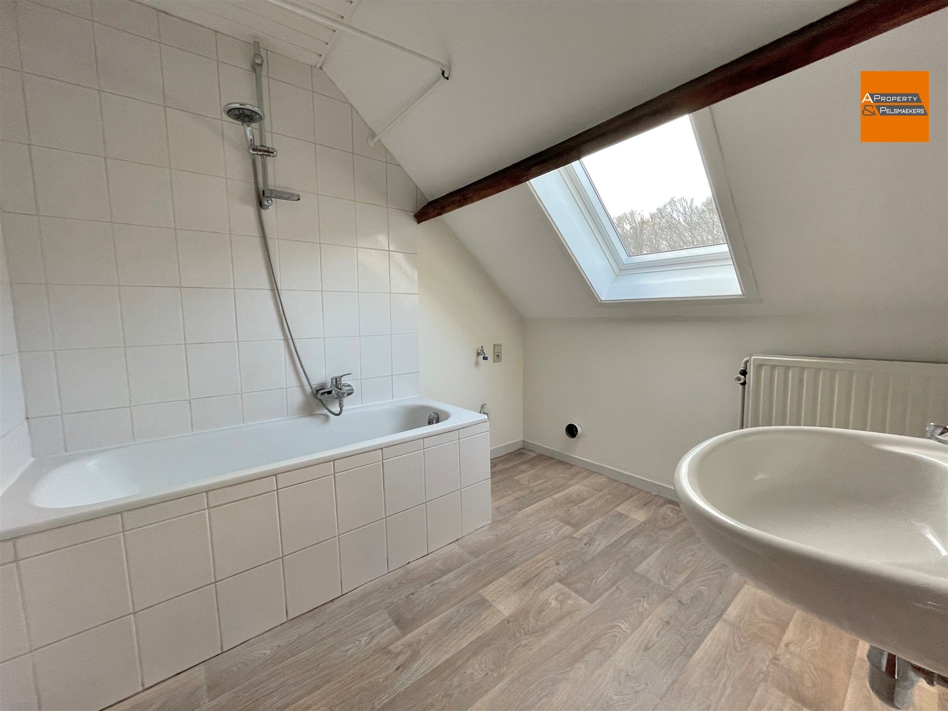 Duplex met 2 slpk en terras in rustige omgeving foto 11