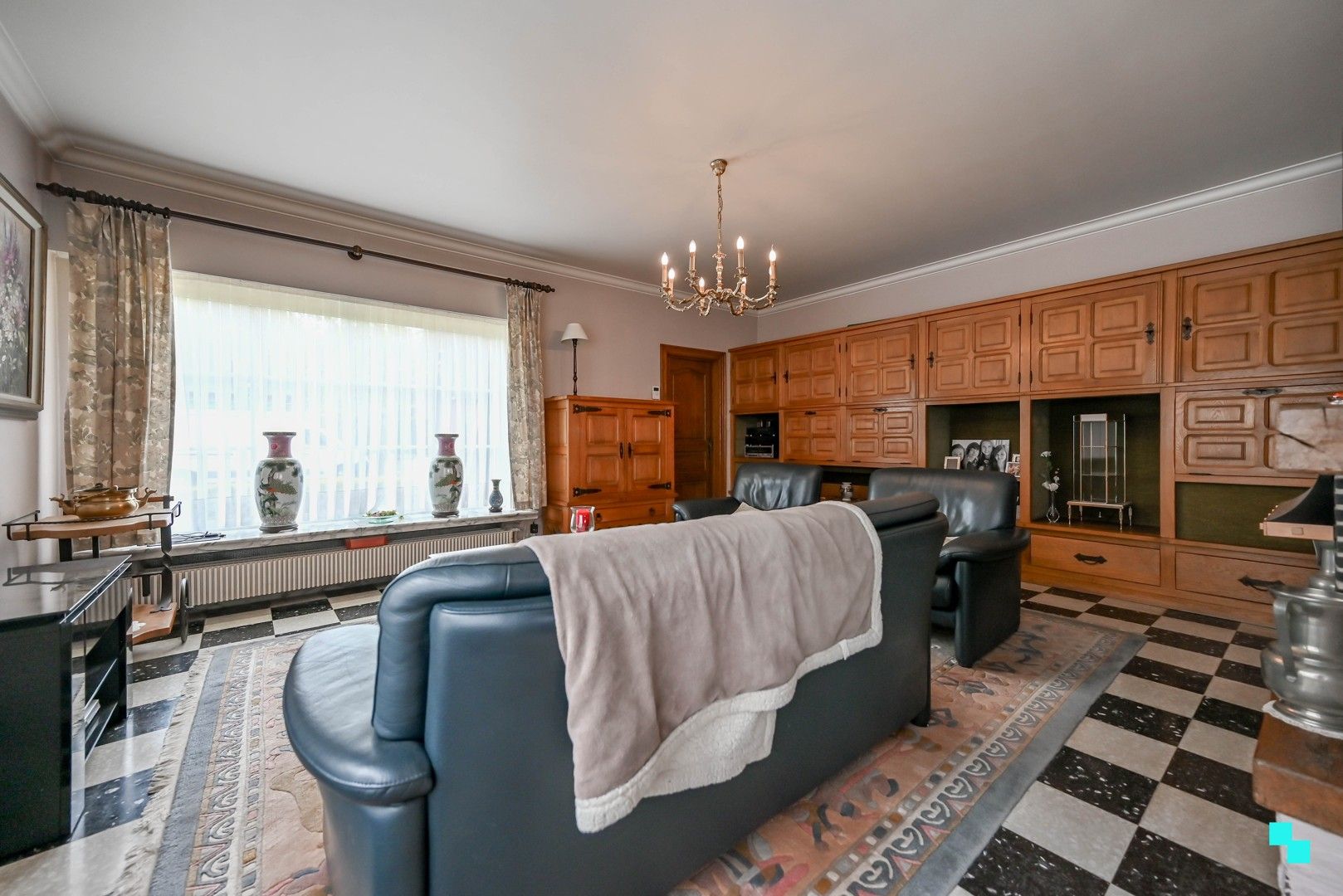 Charmante woning met prachtige tuin en drie slaapkamers te Izegem foto 6