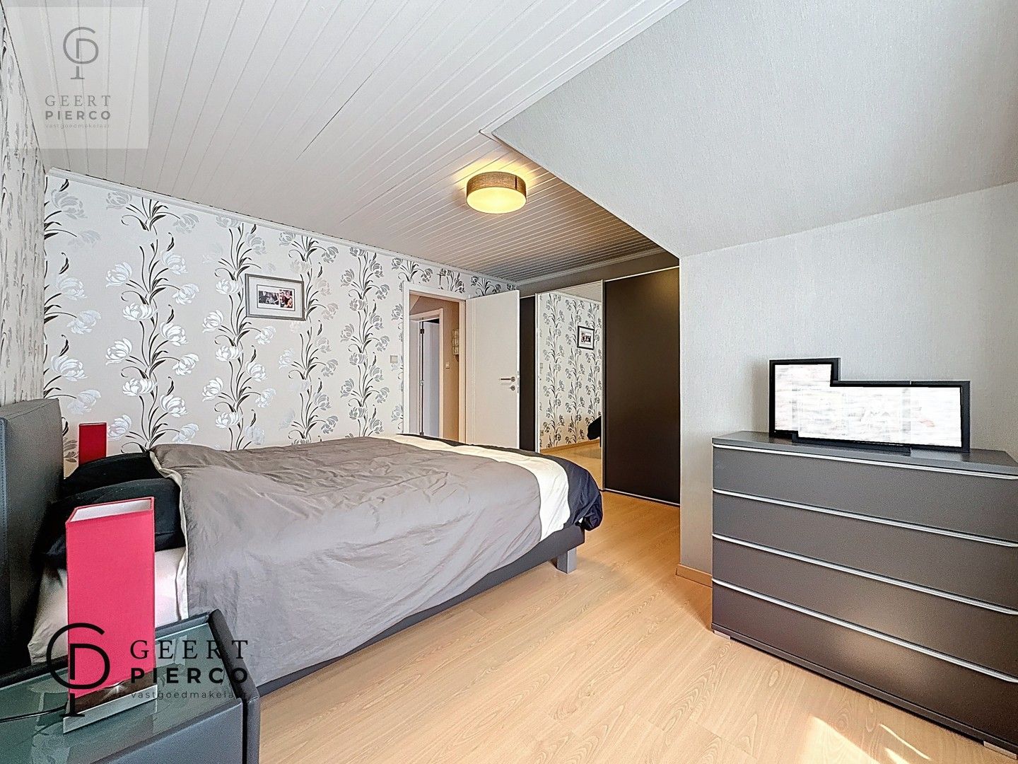 Knappe Villa foto 33