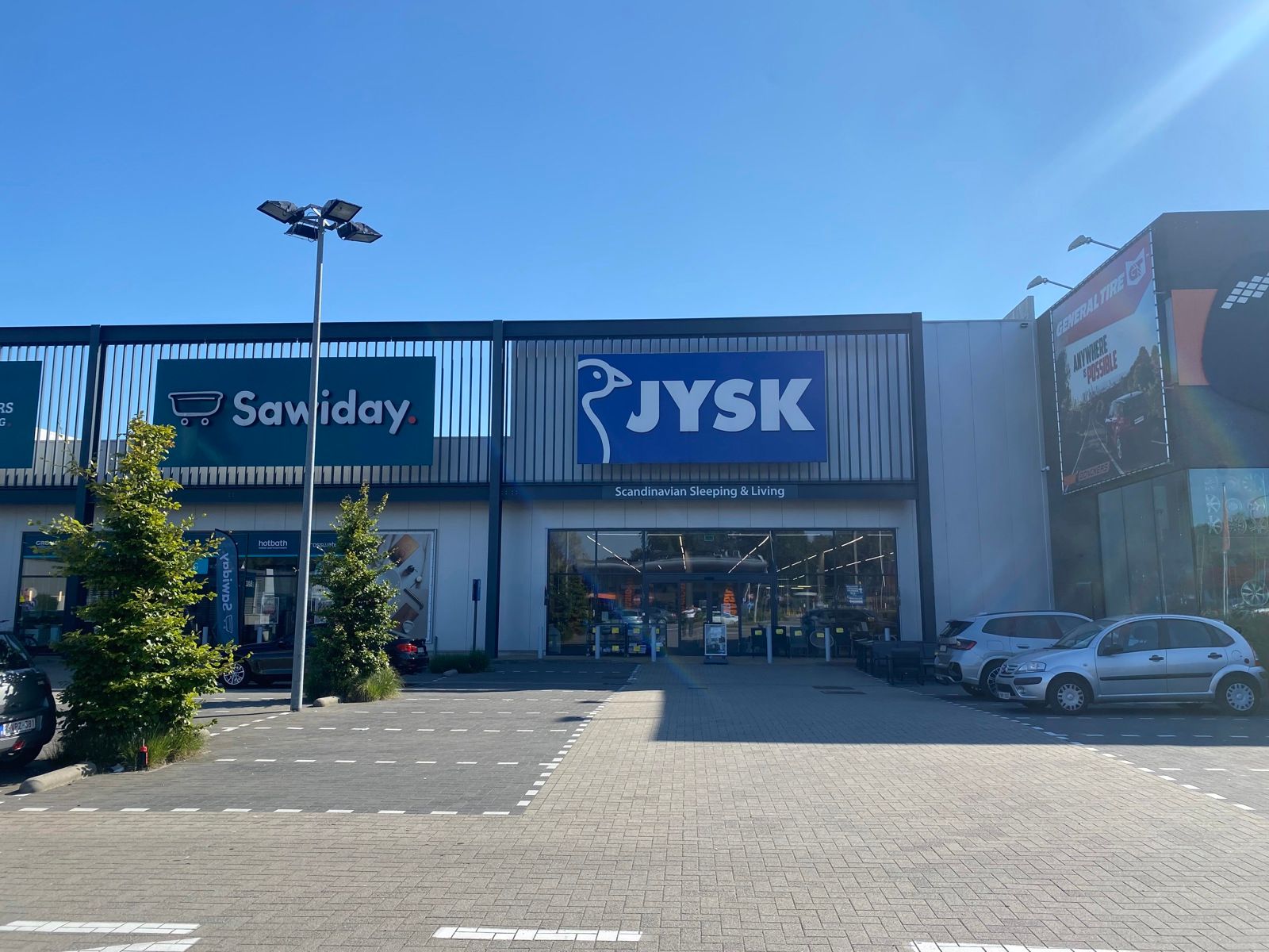 Te huur: baanwinkel van 1.268 m² te Schoten  foto 3