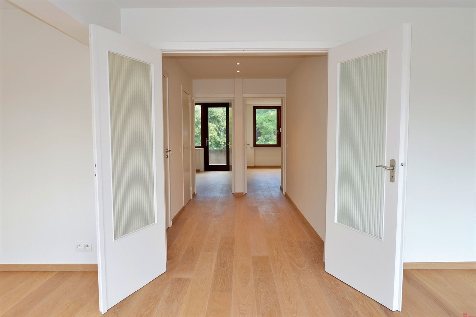Groot, recent vernieuwd appartement foto 8