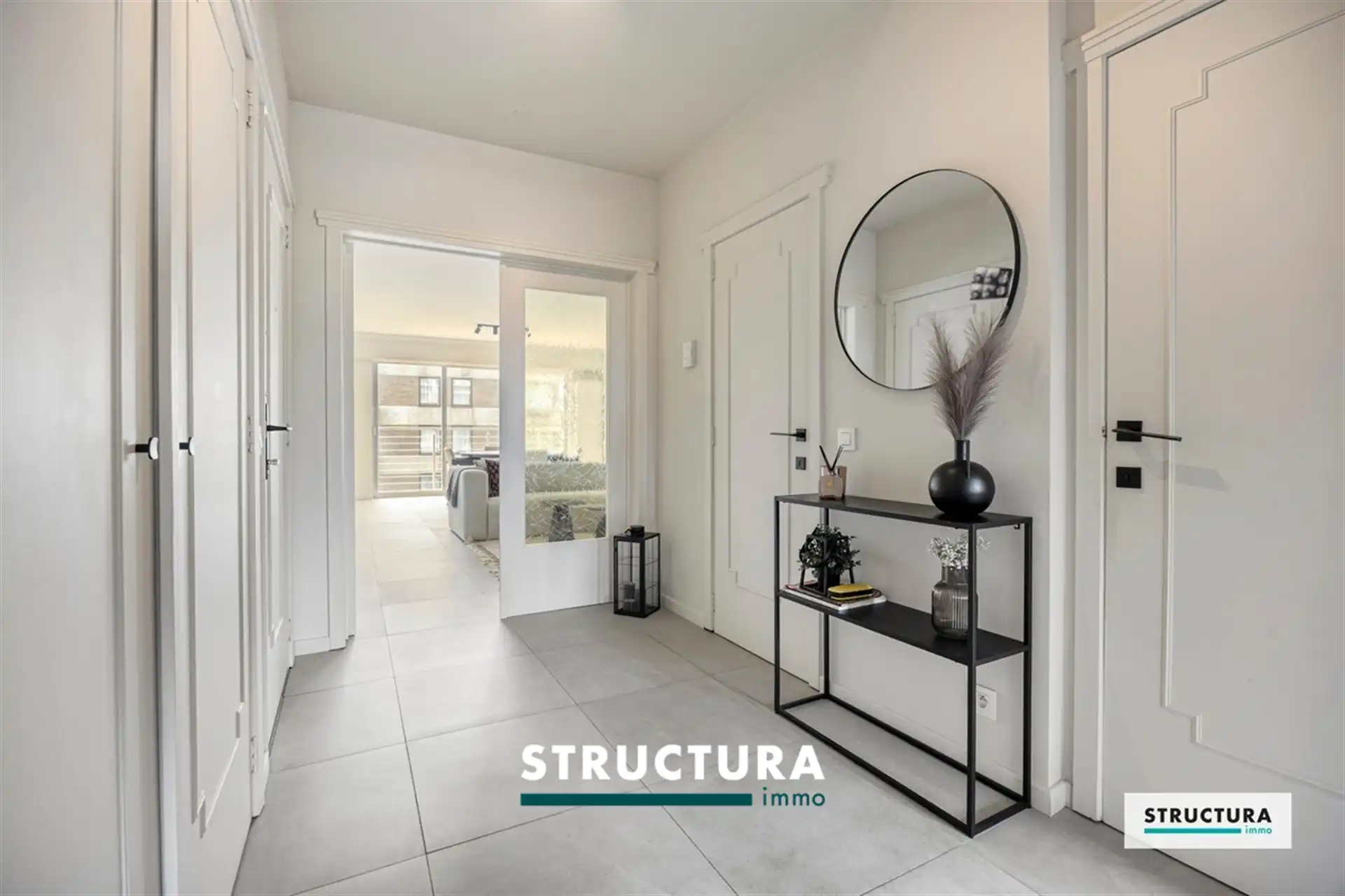 Volledig gerenoveerd appartement nabij het centrum! foto 5