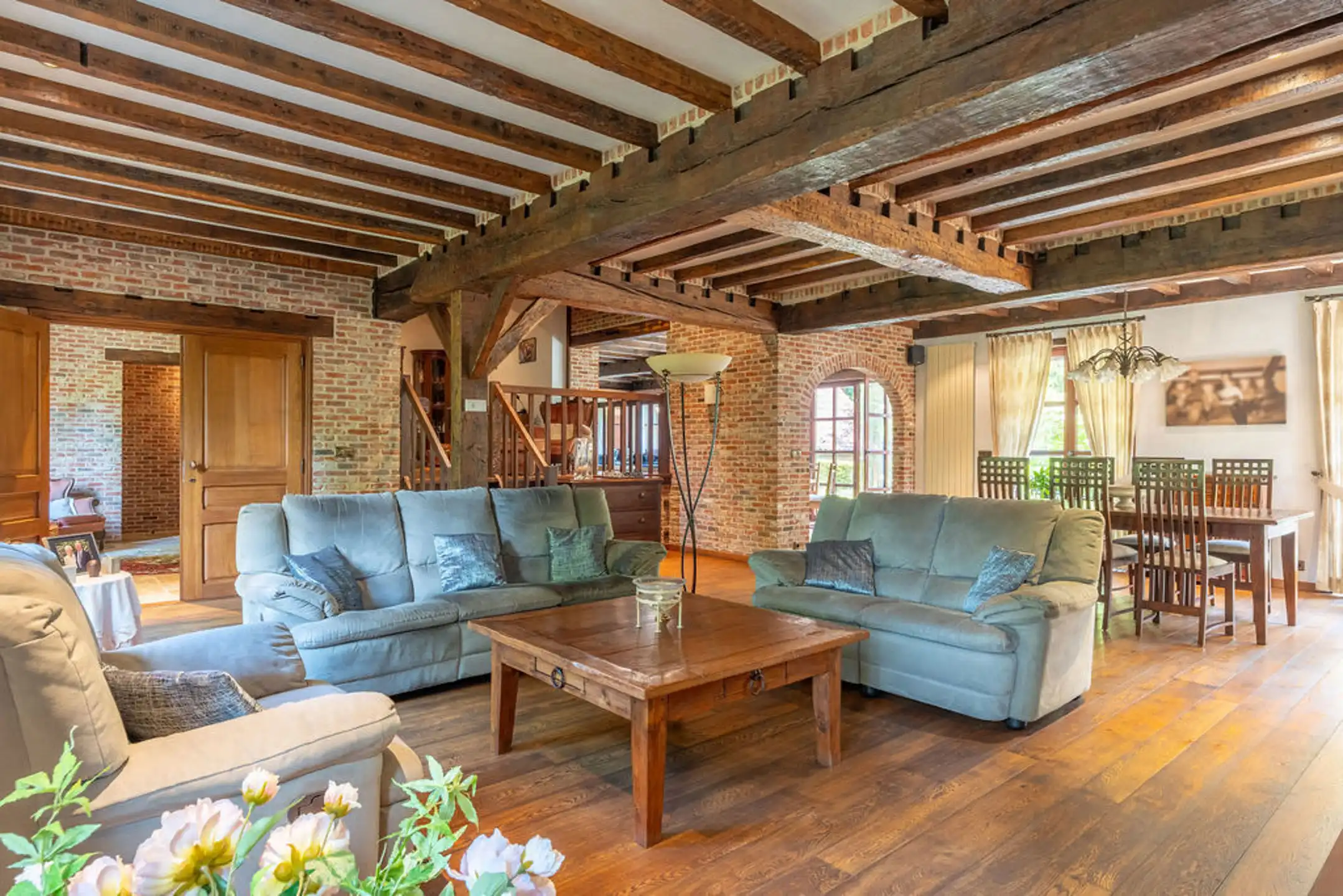 Ruime villa met 6 slpk op 2.295 m² grond met veel privacy foto 11