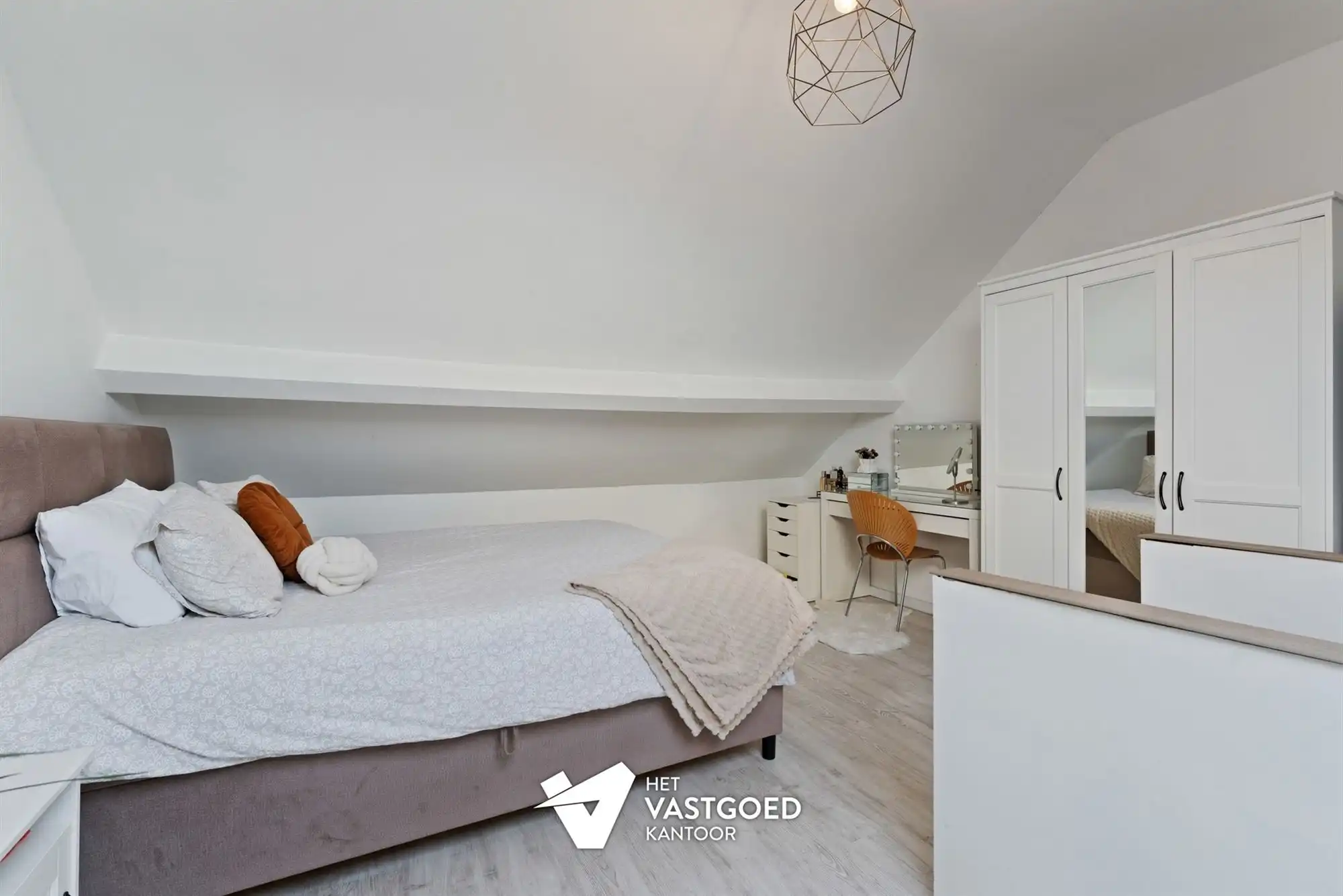 KNAP GERENOVEERDE WONING MET 3 SLAAPKAMERS foto 20