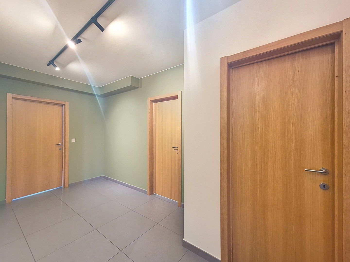 Gelijkvloersappartement met 2 slaapkamers en 2 autostandplaatsen foto 16