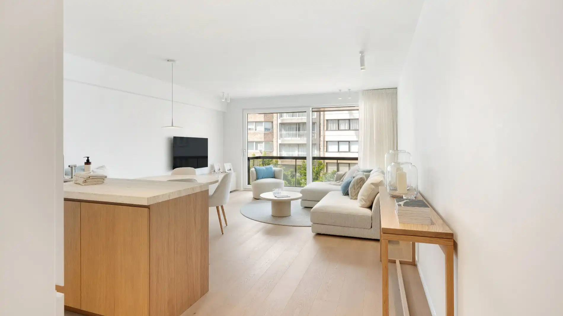 Subliem gerenoveerd appartement in centrum Knokke foto 3