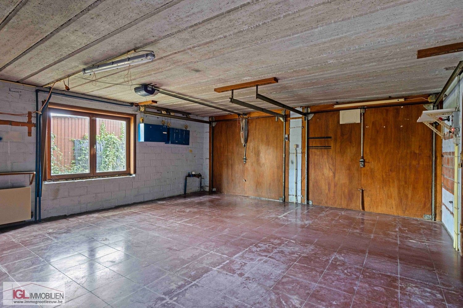 Ruime villa met potentieel op toplocatie in Huizingen foto 18