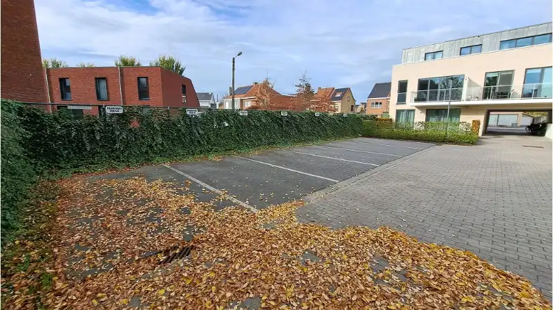 AUTOSTANDPLAATS te koop in de Witte Molenstraat 17 in Sint-Michiels Brugge foto 2