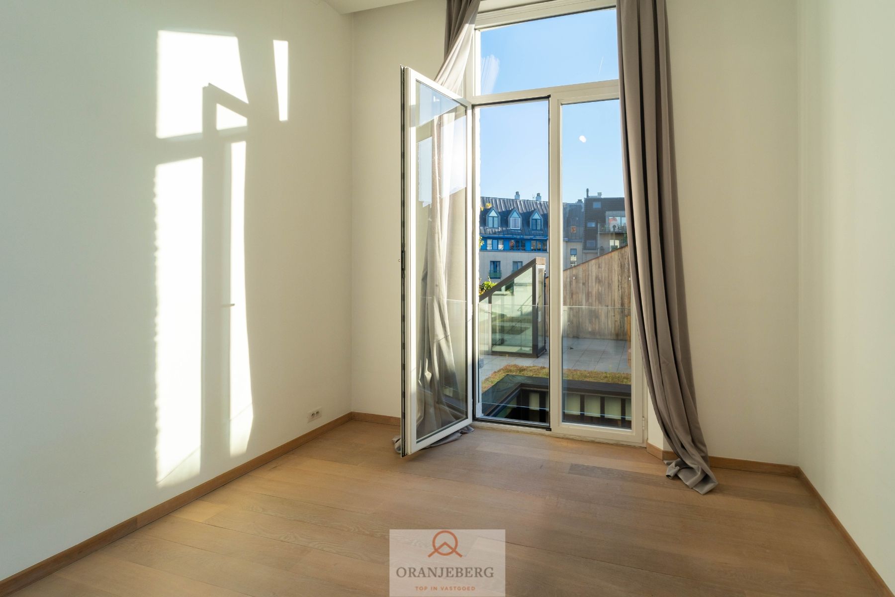 Luxueus ruim twee-slaapkamer appartement in Herenhuis - centrum Gent foto 12