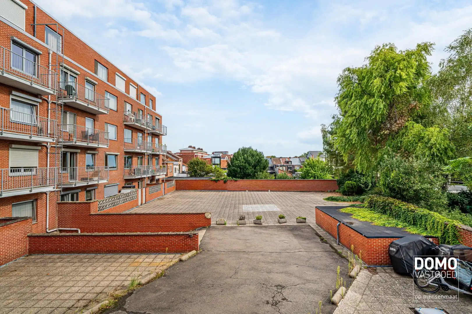 INSTAPKLAAR 1 SLAAPKAMERAPPARTEMENT VAN 58M2 MET TERRAS, GARAGEBOX EN BERGING BINNEN DE GROTE RING VAN HASSELT foto 12
