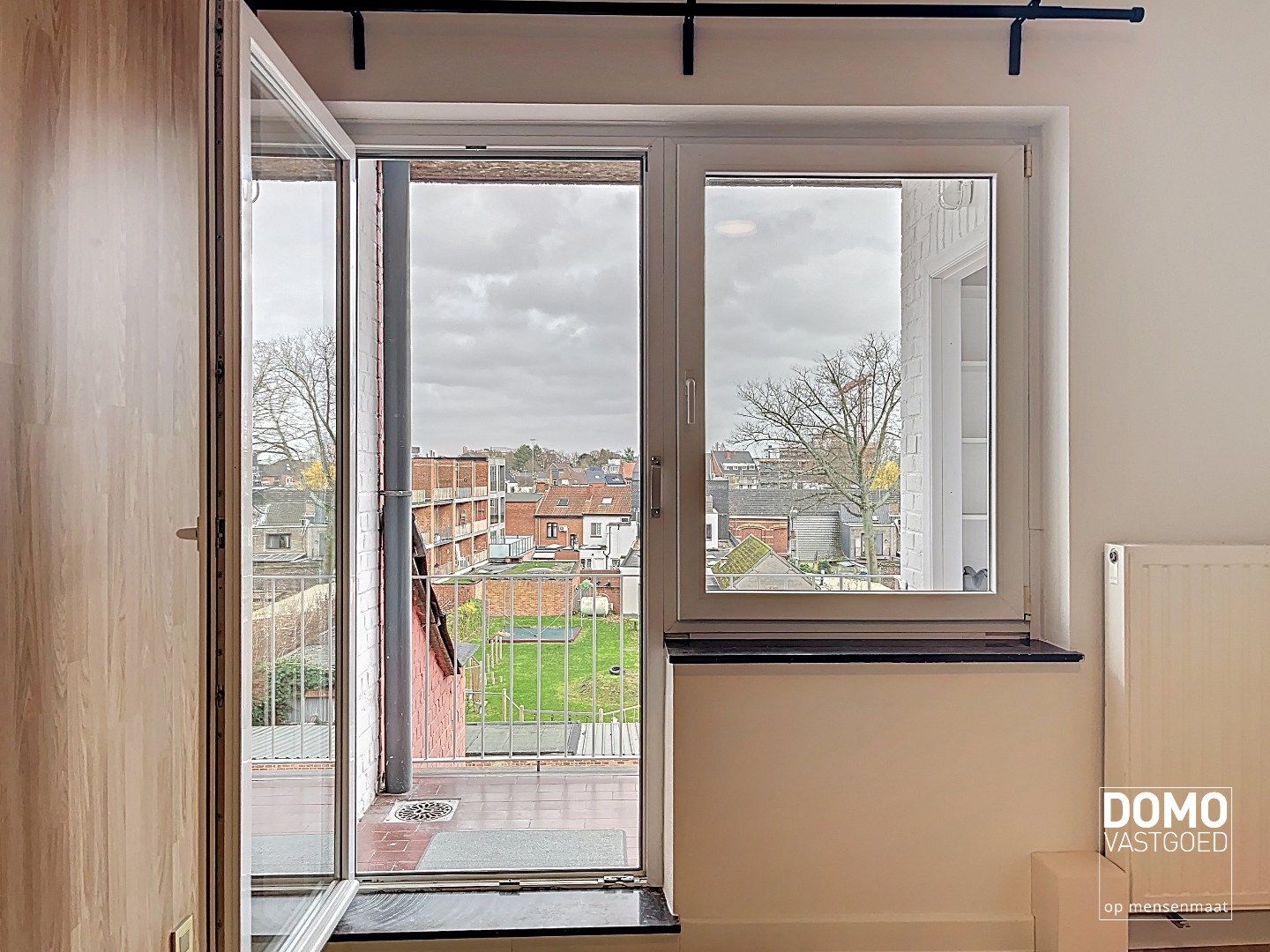 VOLLEDIG GERENOVEERD APPARTEMENT MET GARAGE TE HASSELT foto 11