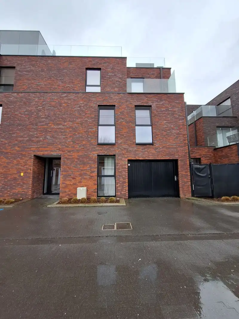 Modern stijlvol appartement VOLLEDIG INSTAPKLAAR foto 2