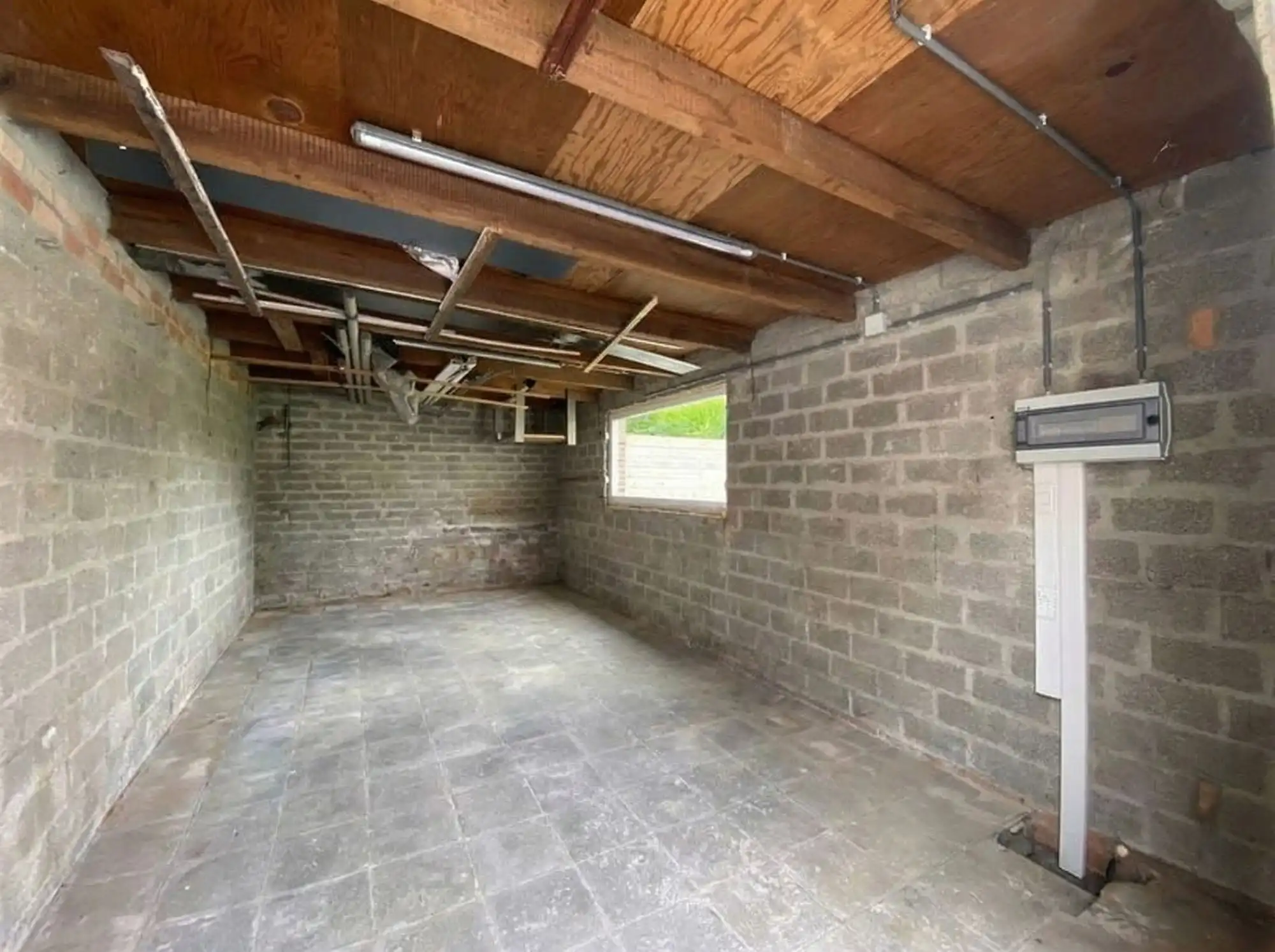 prachtig gerenoveerde woonst met 5 slaapkamers en 2 garages foto 35